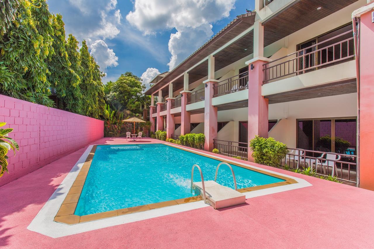 First Resort Albergo Patong 외부 사진