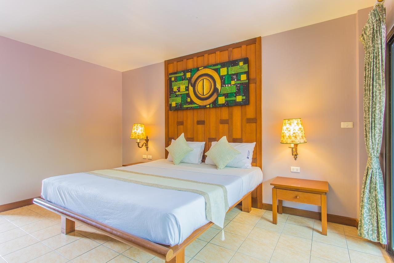First Resort Albergo Patong 외부 사진