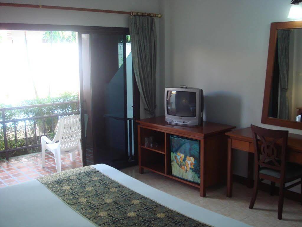 First Resort Albergo Patong 외부 사진