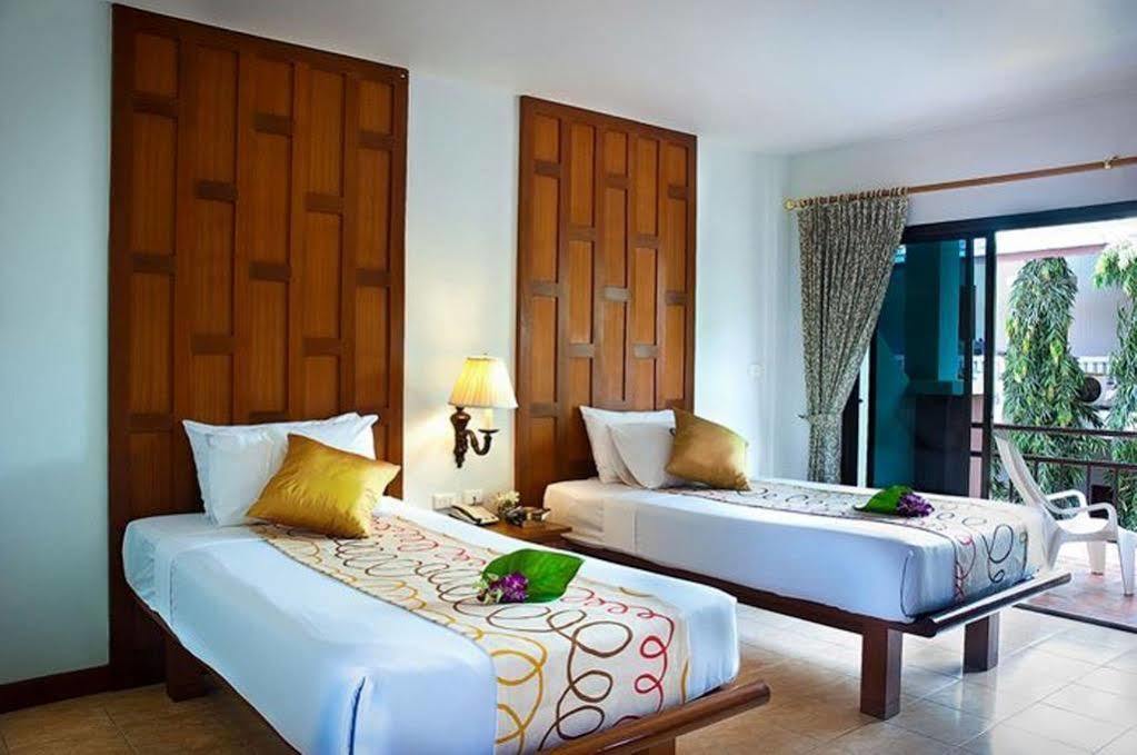 First Resort Albergo Patong 외부 사진