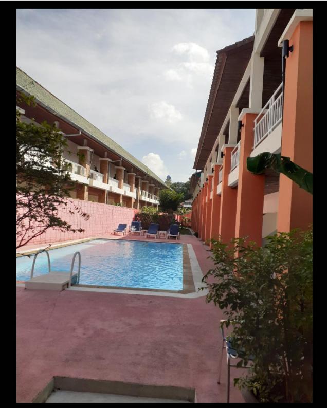 First Resort Albergo Patong 외부 사진